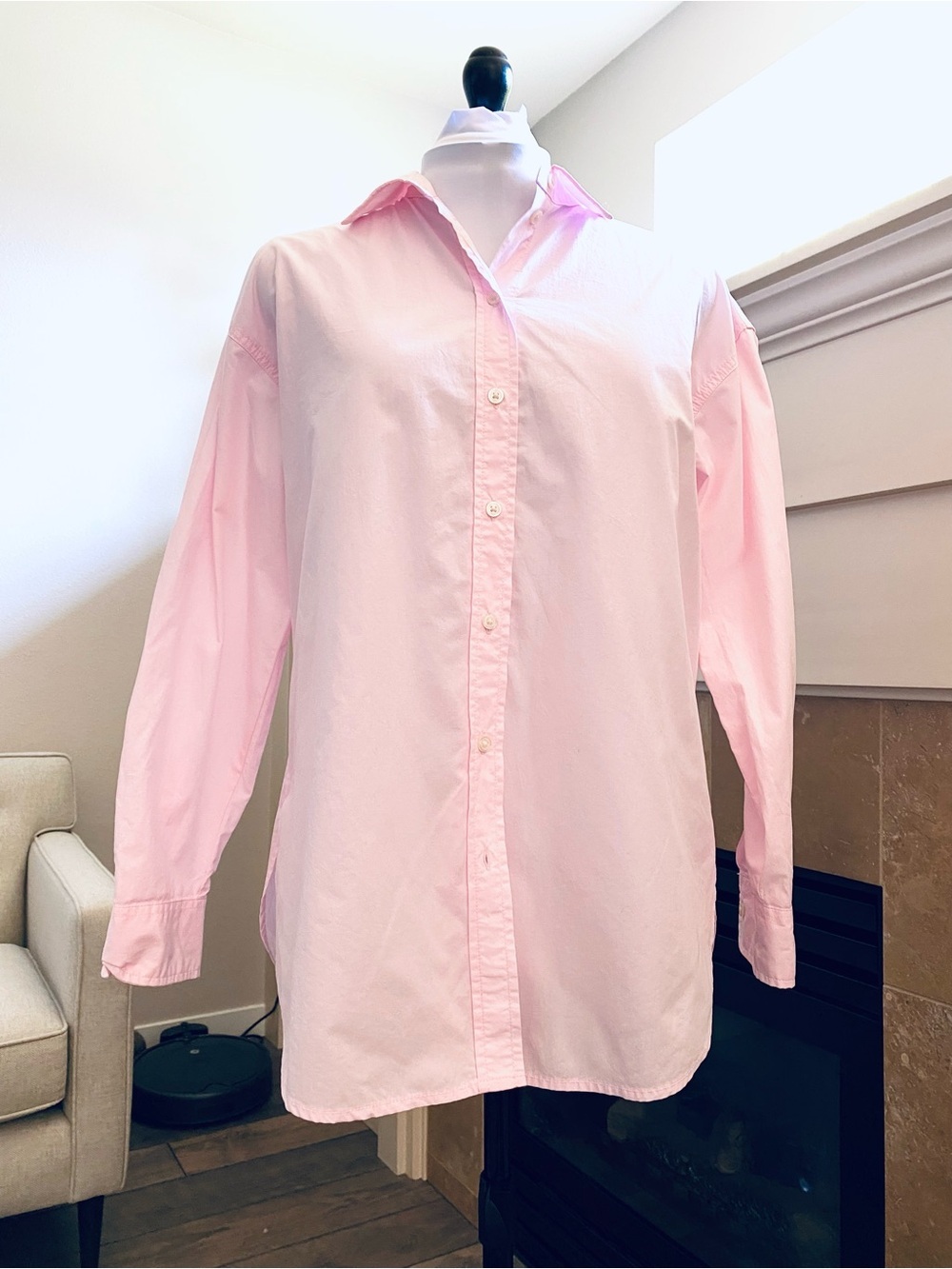 NWT Universal Thread Women’s Light Pink Oversized Fit Button-Up Shirt
